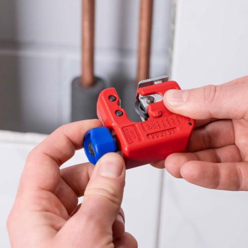 Knipex TubiX S Mini Pipe Cutter (Ã˜ 3-30mm) 90 31 01